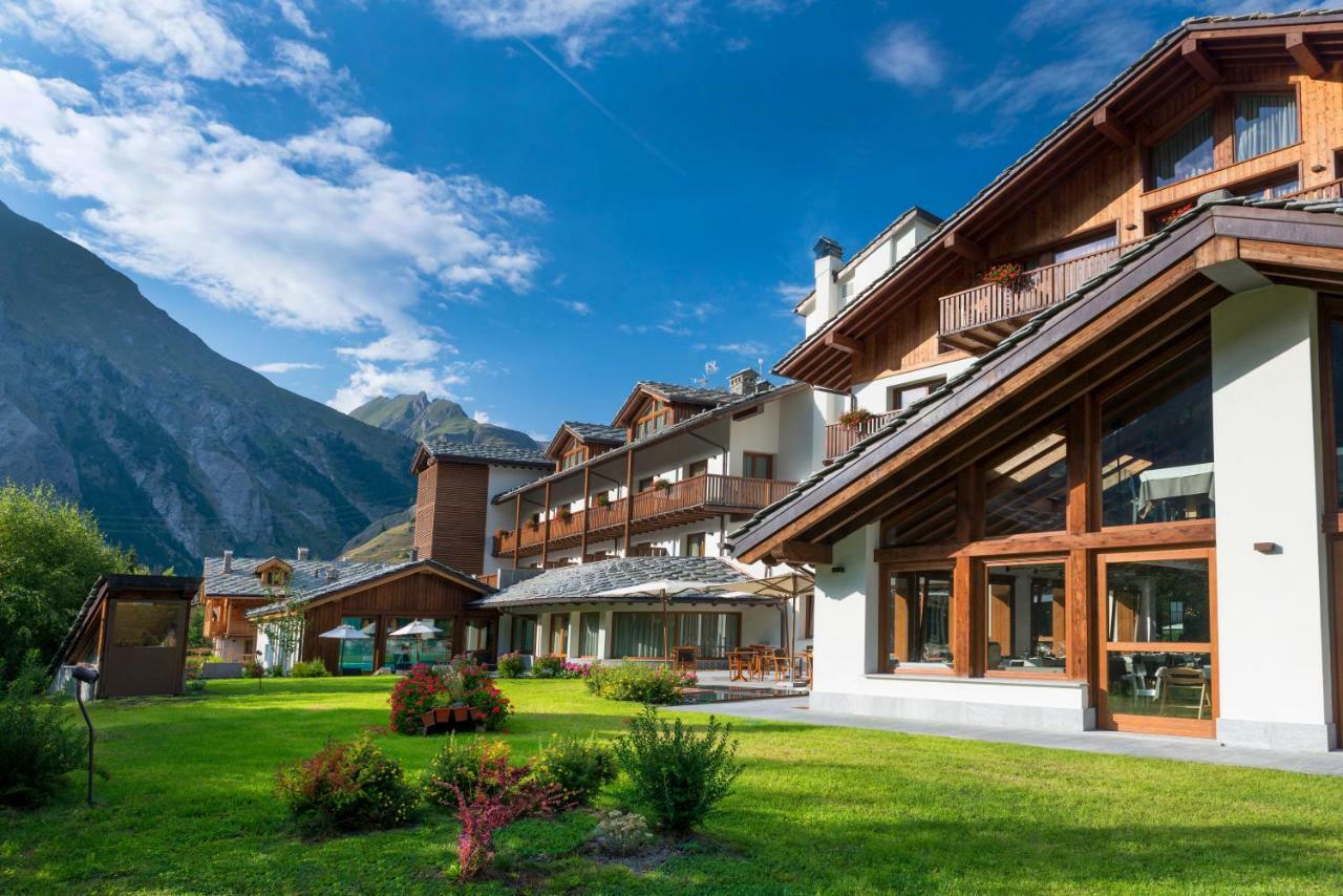 Montana Lodge & Spa, By R Collection Hotels La Thuile Exterior photo